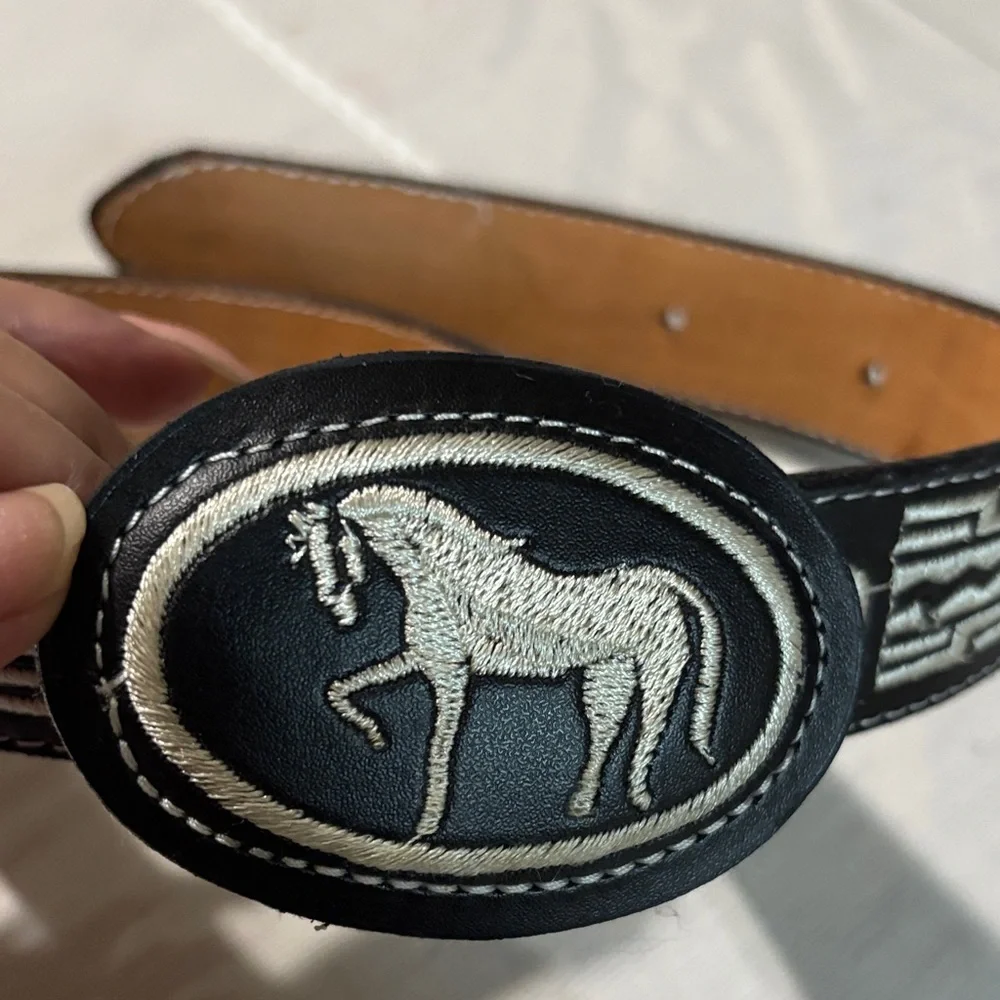 Black and Silver Horse Emblem Belt